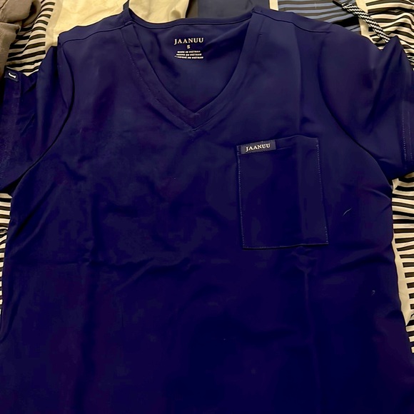 Navy blue 3 pocket scrub top. Great quality. Never worn. - Picture 2 of 2